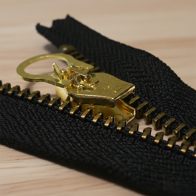 ZlideOn - slider for zips