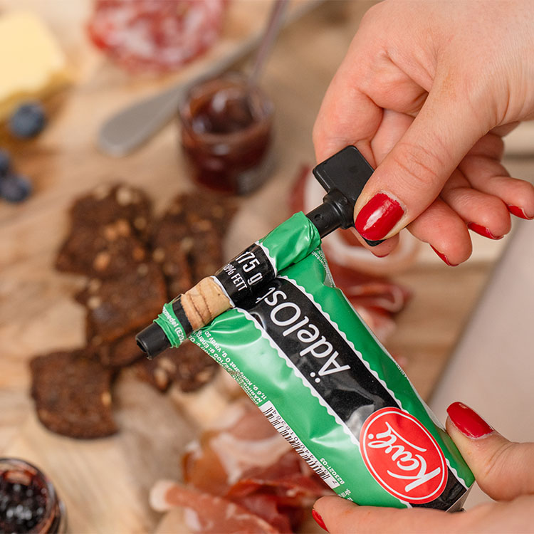 Tube squeezer Tube squeezer for metal and plastic tubes SmartaSaker