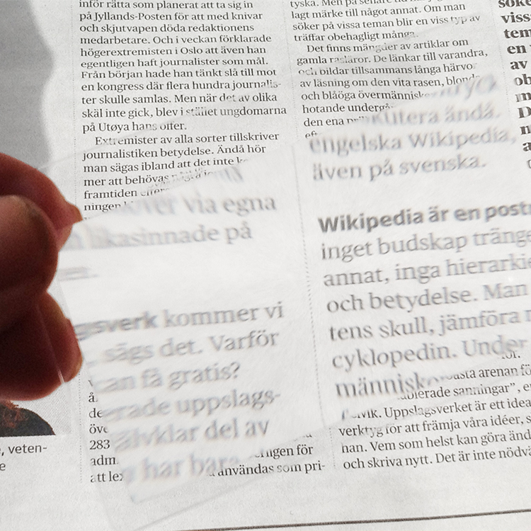 Miniature magnifying glass