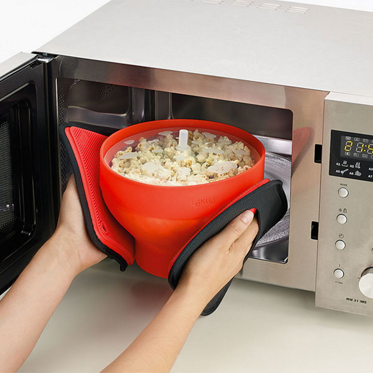 Popcorn maker for the microwave