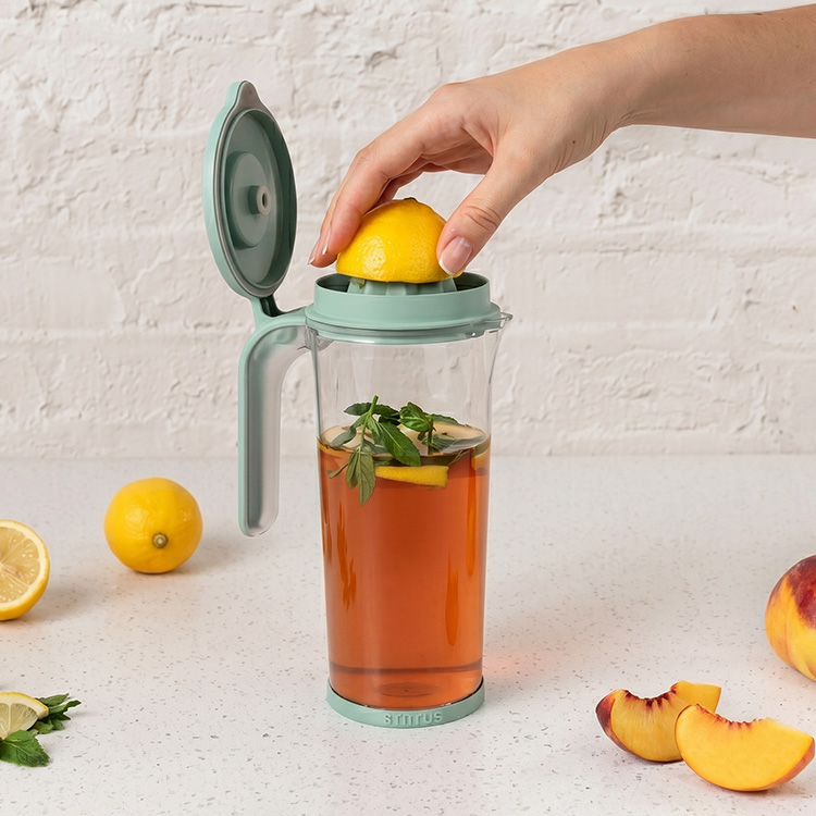 Vacuum Jug with Citrus Juicer