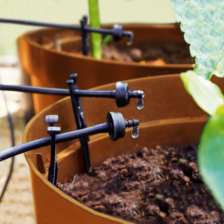Drip irrigation set, includes 12 nozzles