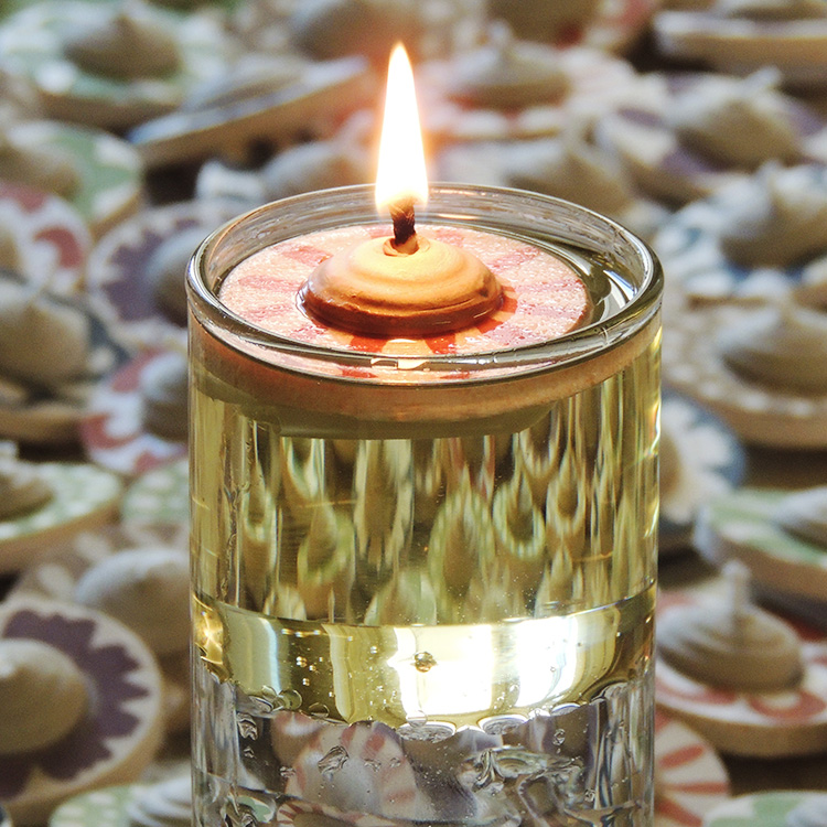 Floating oil candles