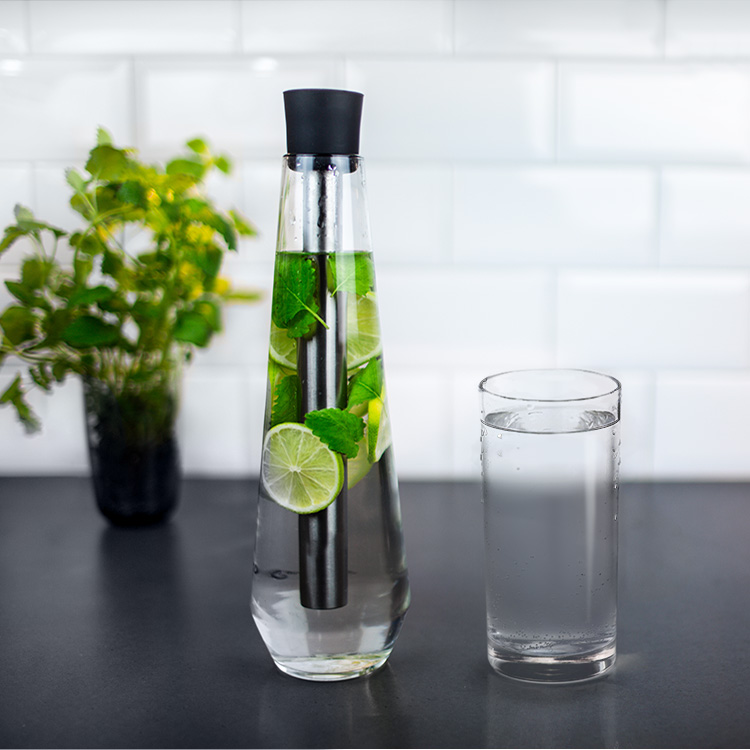 Glass Carafe with Cooling Rod
