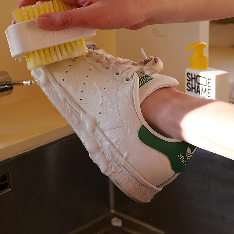 Cleaning Kit for Trainers Make your shoes white again SmartaSaker