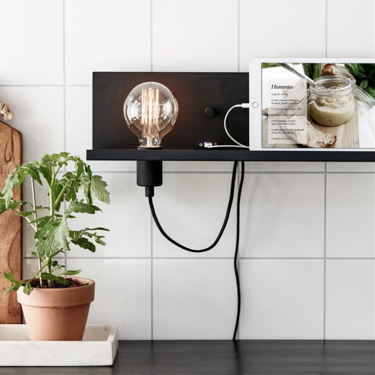 Shelf lamp socket, and USB SmartaSaker