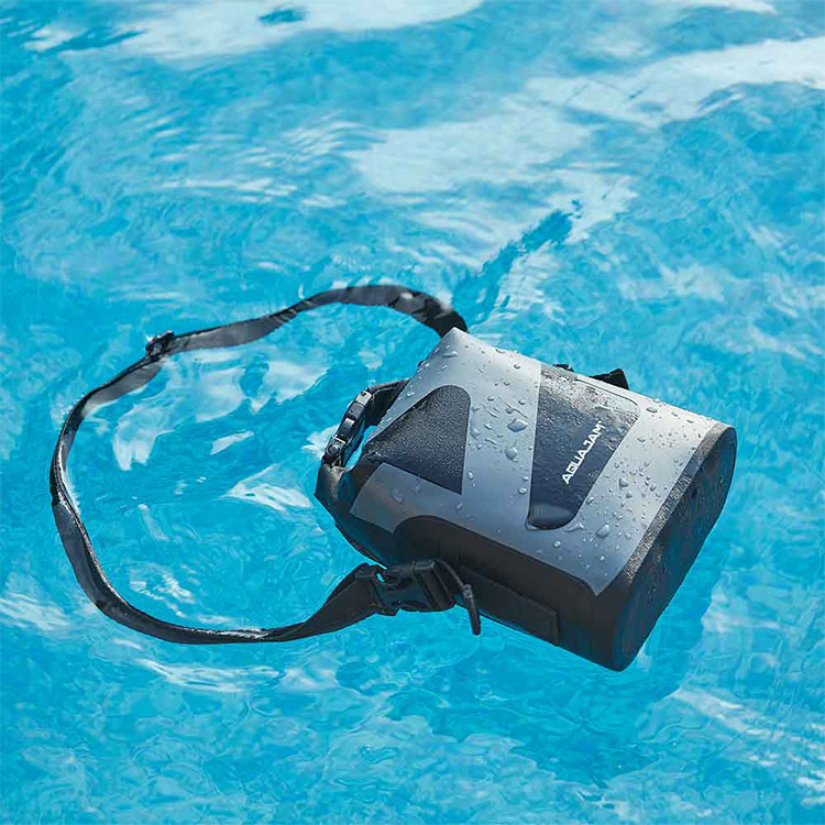 Waterproof shoulder bag