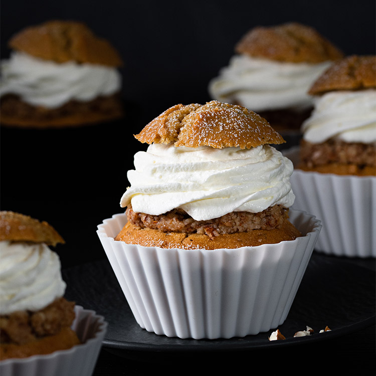 Silicone muffin cups