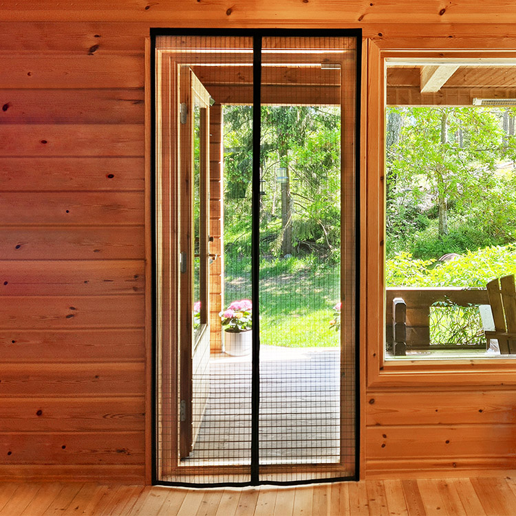 Insect net with magnetic lock