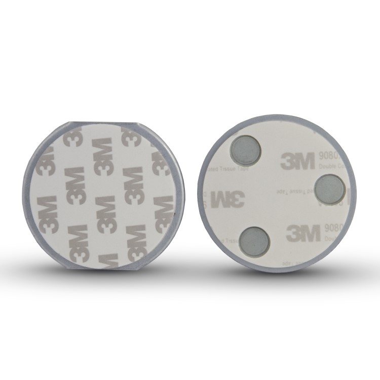 Magnetic mount for smoke detectors