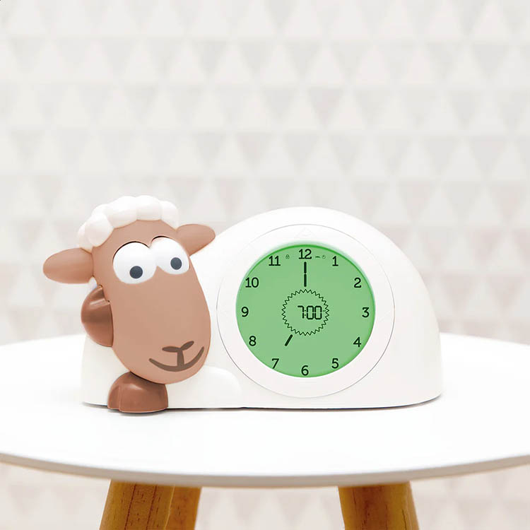 Sleep trainer with clock