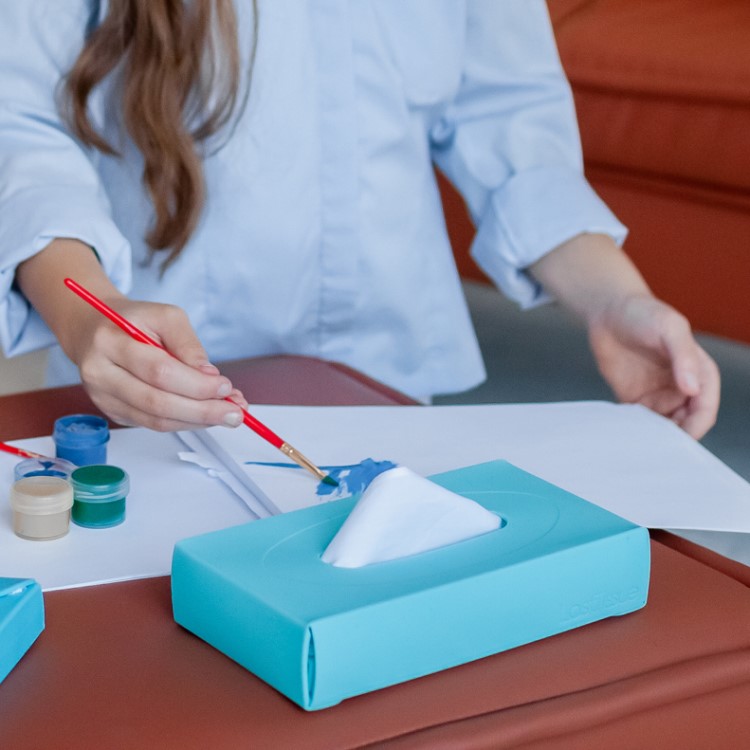 Napkin drawer with cotton napkins