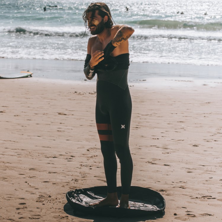 Wetsuit changing mat