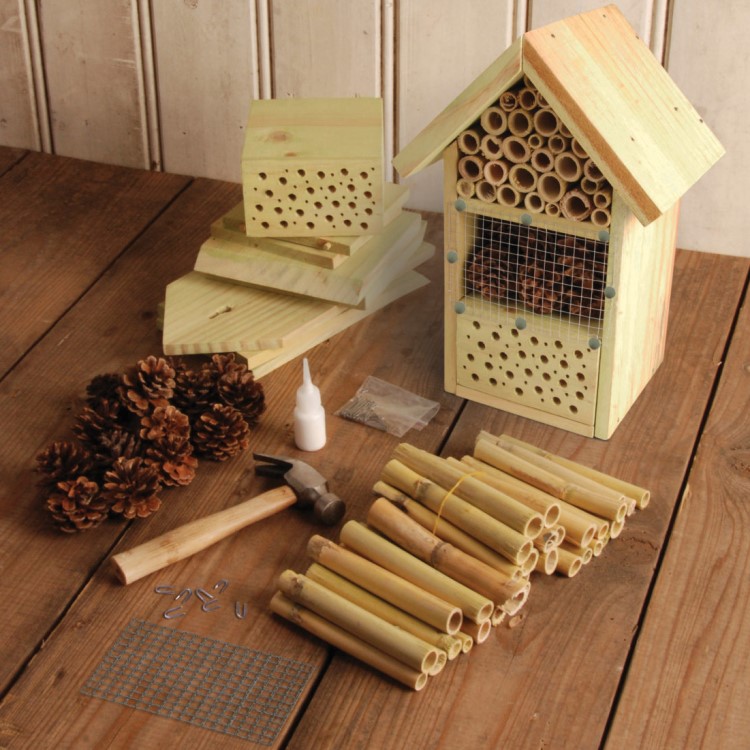 Make your own insect hotel