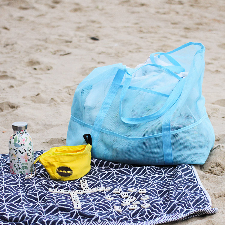 Sand-free beach bag