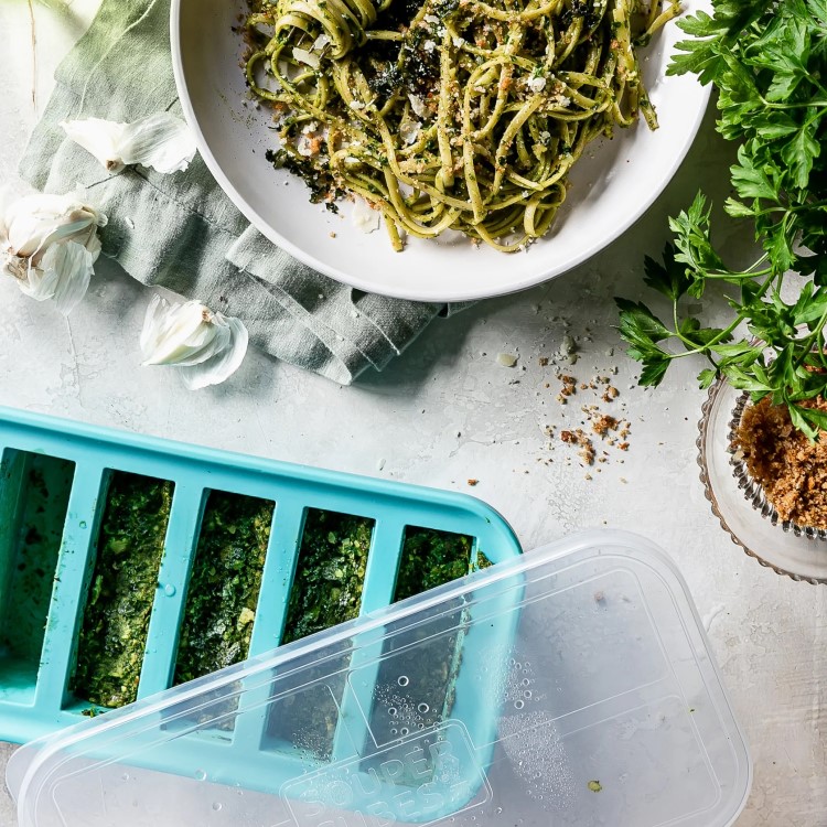 Freezing mould for food