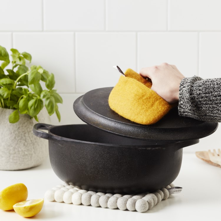 Potholder in wool