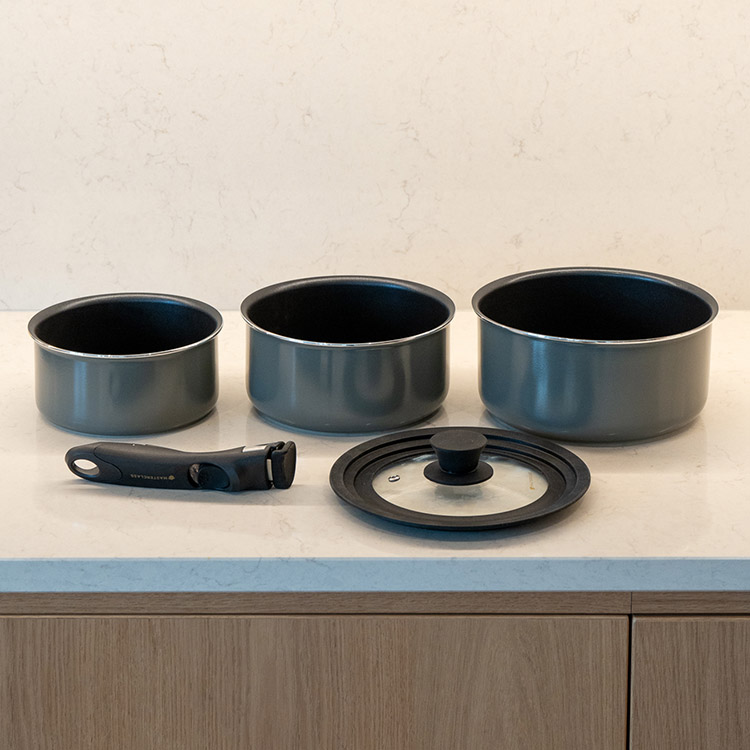 Saucepan set