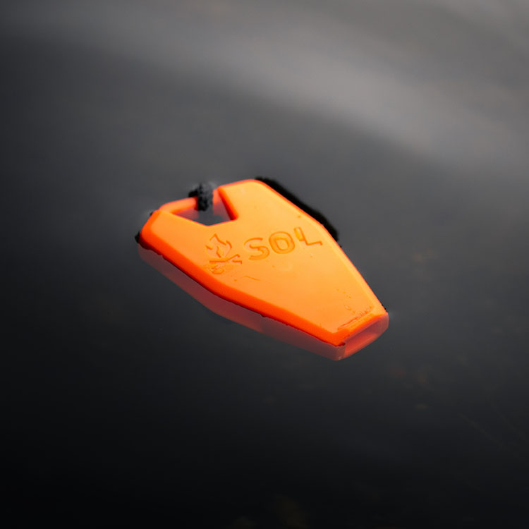 Floating whistle 2-pack