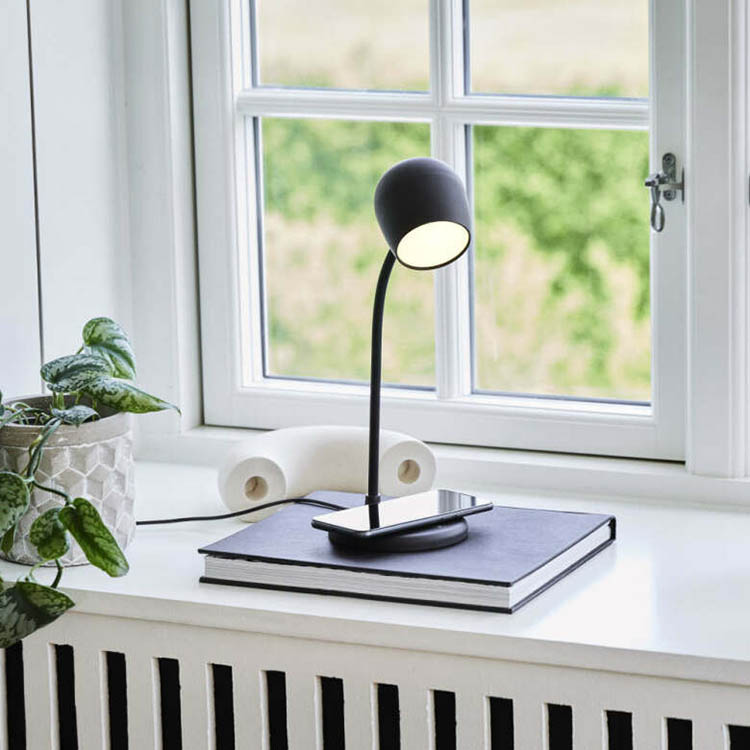 Kreafunk 3-in-1 desk lamp