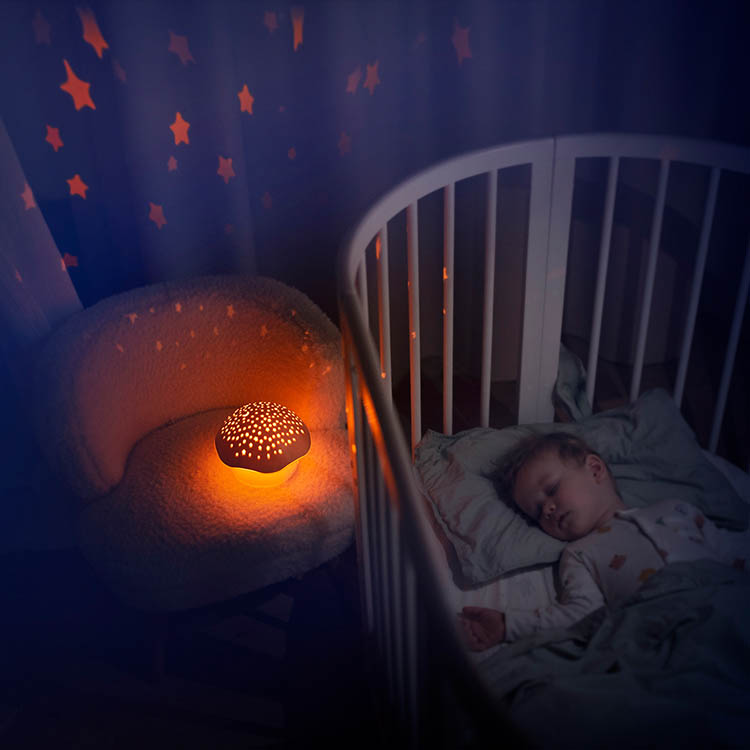 Star projector with cry sensor