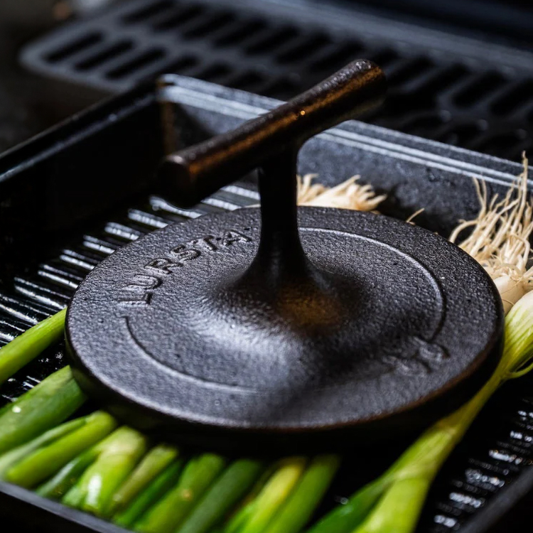 Cast Iron Burger Press, Lursta