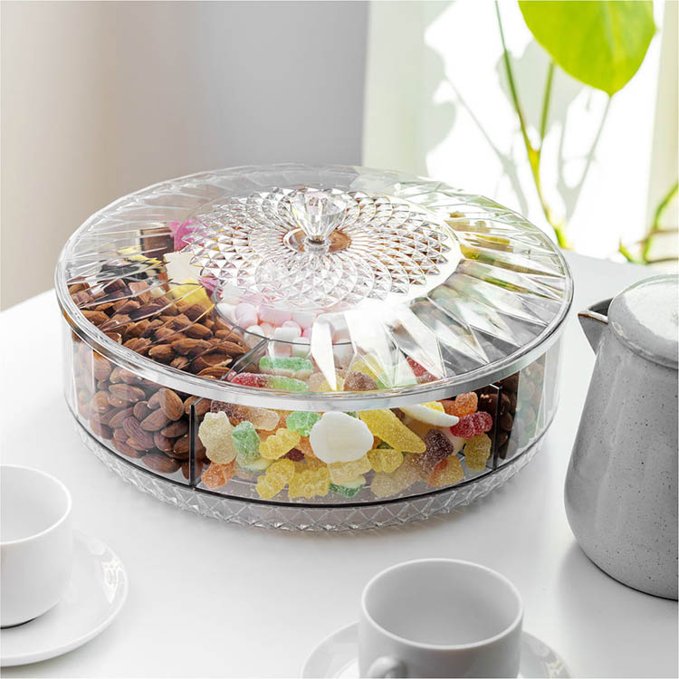 Serving tray with lid