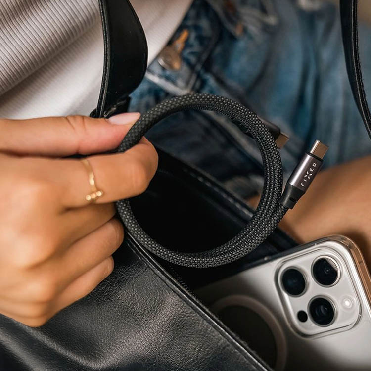 Magnetic USB-C cable