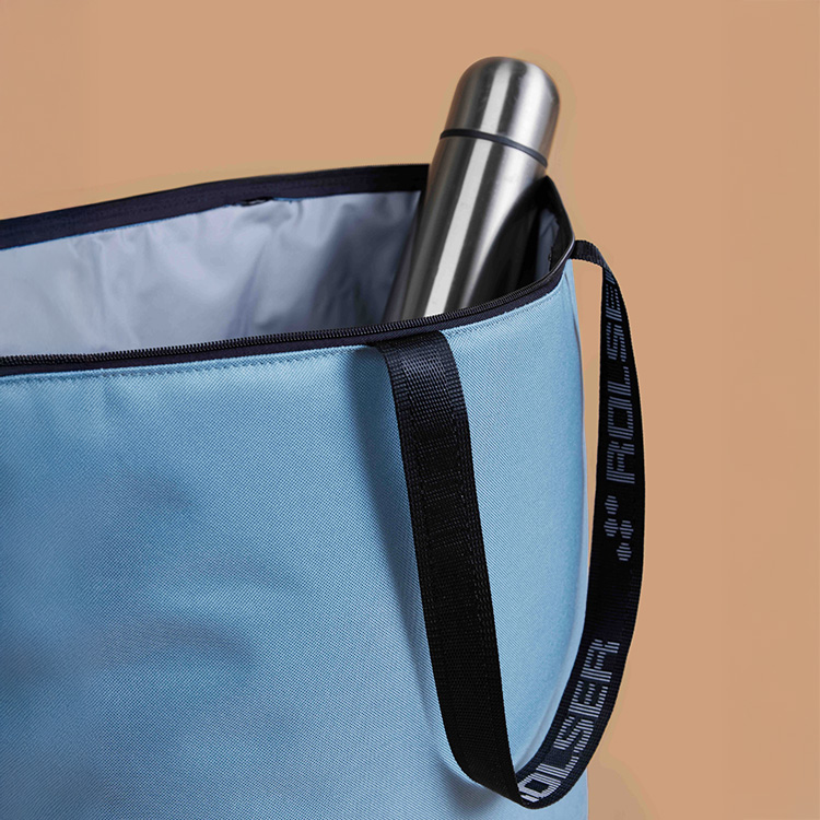 Shopping bag with cooling function