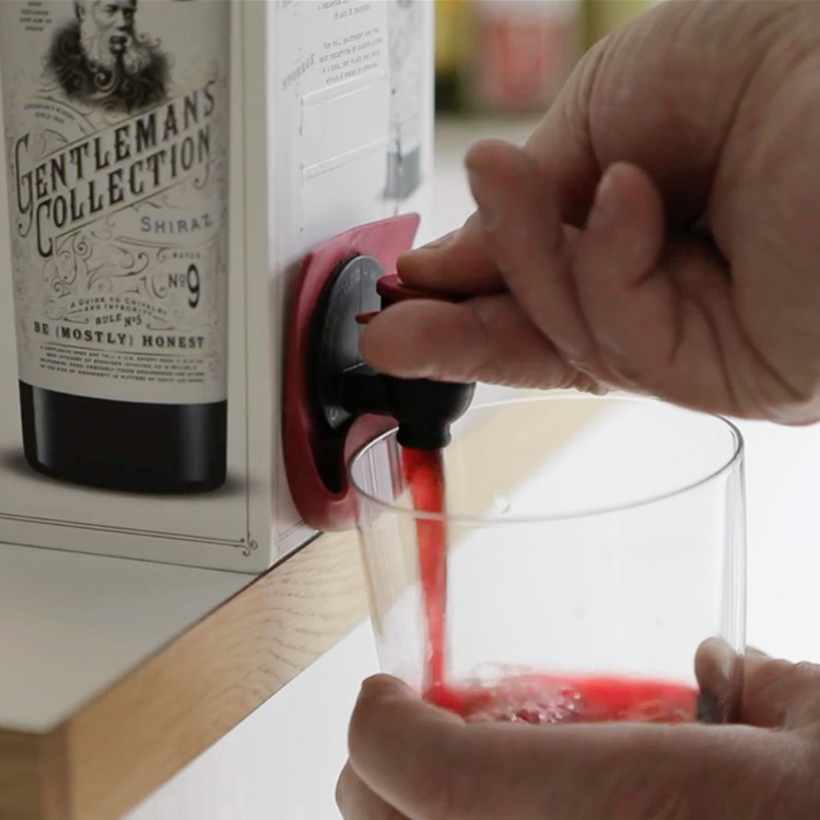 Drip protector for wine box