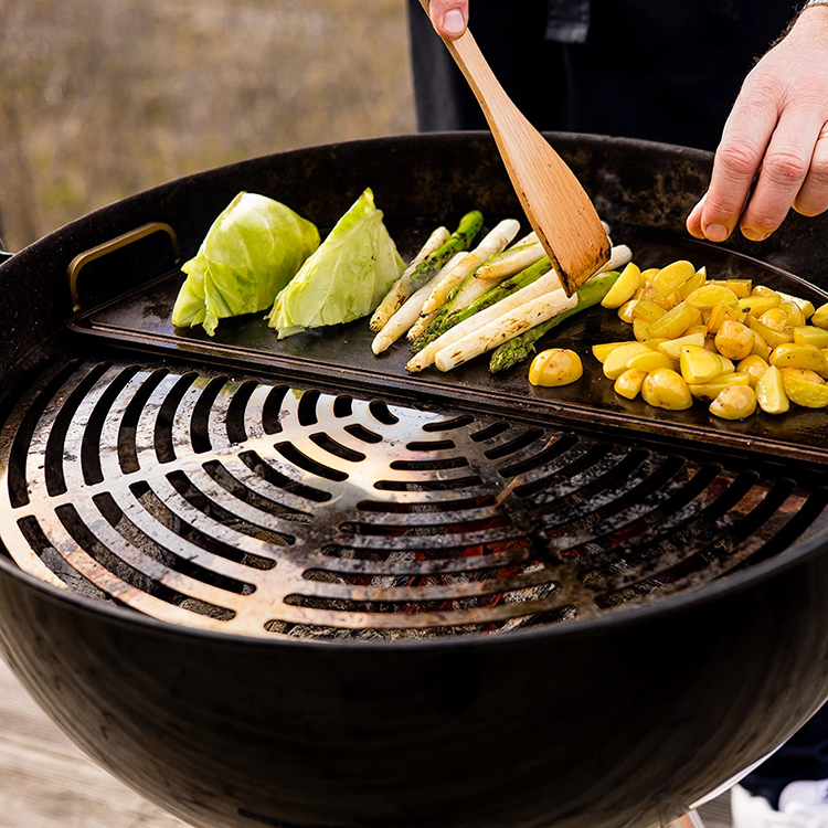 Semi-circular griddle plate, Kockums Jernverk