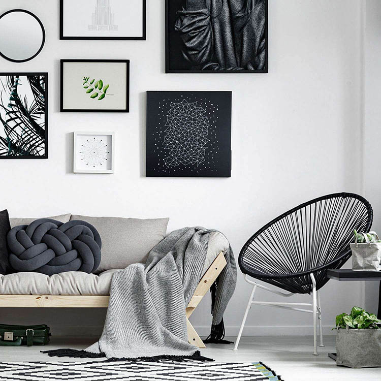 Canvas print with built-in speaker