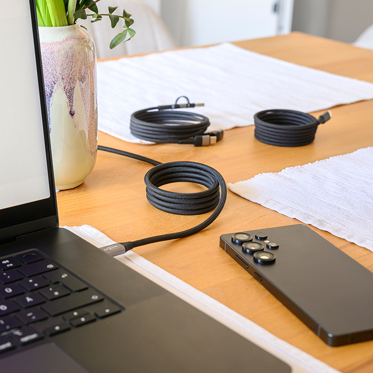 Magnetic multi-cable