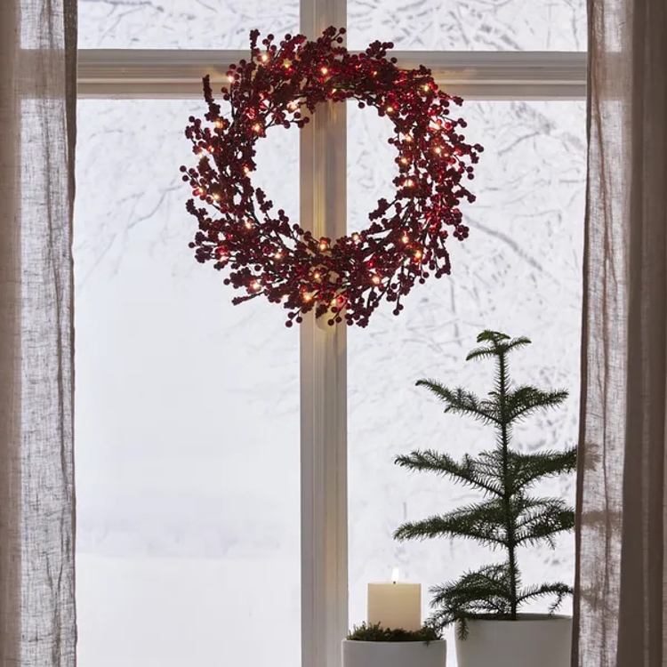 Rowan berry wreath with lights