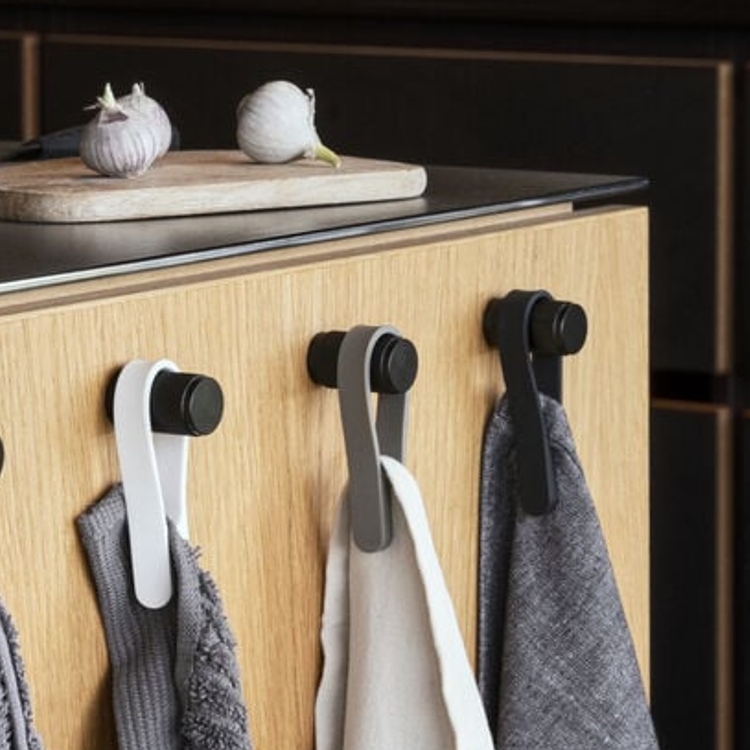 Magnetic towel hanger, 2-pack