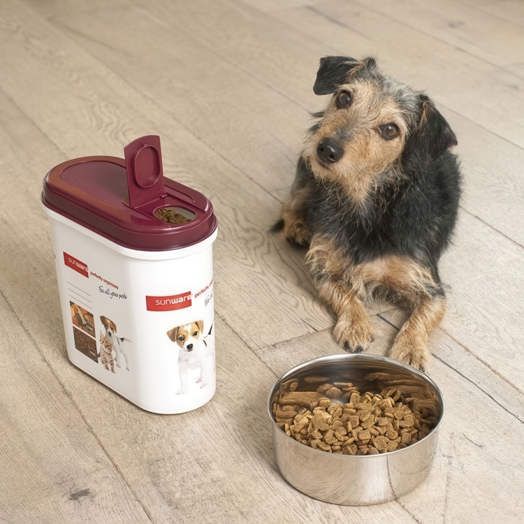 Container for Pet Food, 2,2 L, PET PITCHER, 20 x 10 x H 20 cm, White / Bordeux