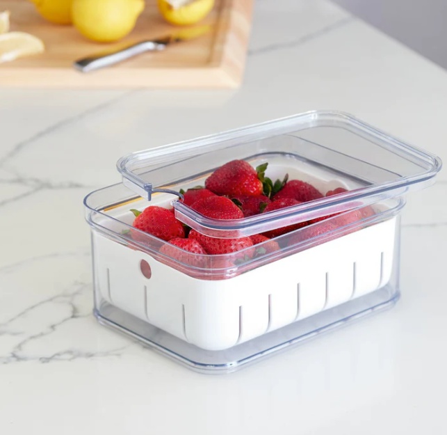 Bin with lid and colander, CRISP BERRY BIN, 16,5 x 21,6 x H 9,5 cm, Transparent / White