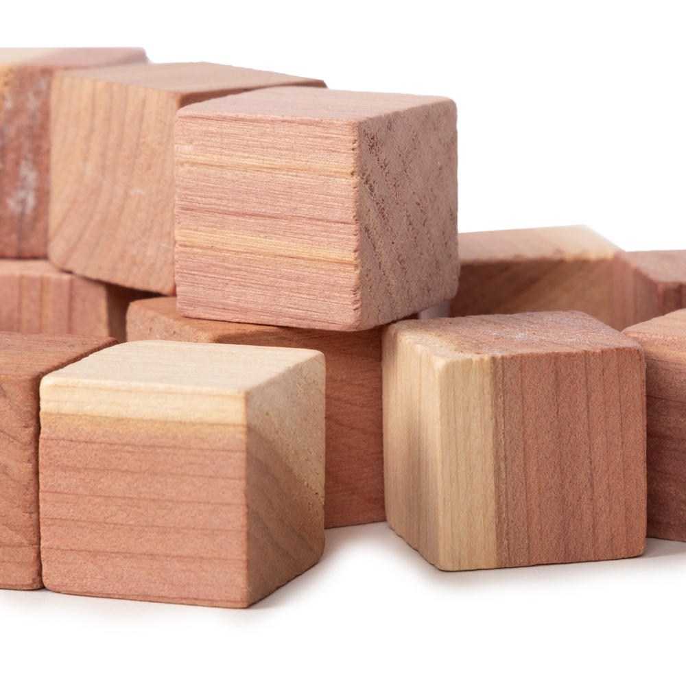 Cedar Cubes, Set of 16, RED CEDAR, 2 x 2 x 2 cm, Nature