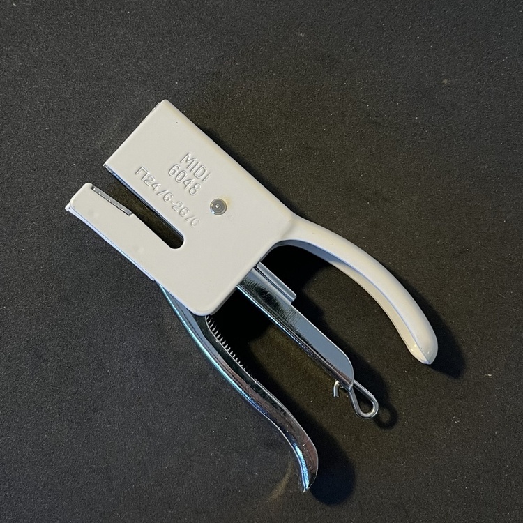 Hand Stapler in metal, INDEX MIDI, White