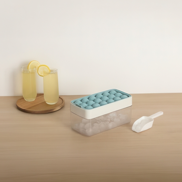 Ice tray with Box and Scoop, ICE CUBE BOX, Transparent / Blue