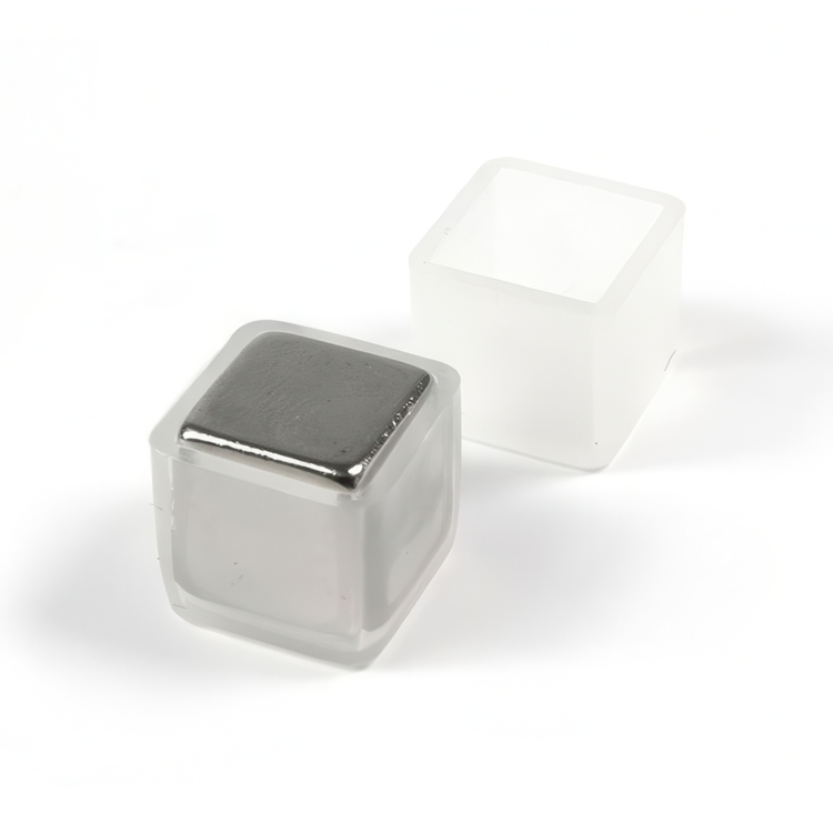 Magnets Superstrong, Set of 4, CUBE, 1 x 1 x H 1 cm, Silver