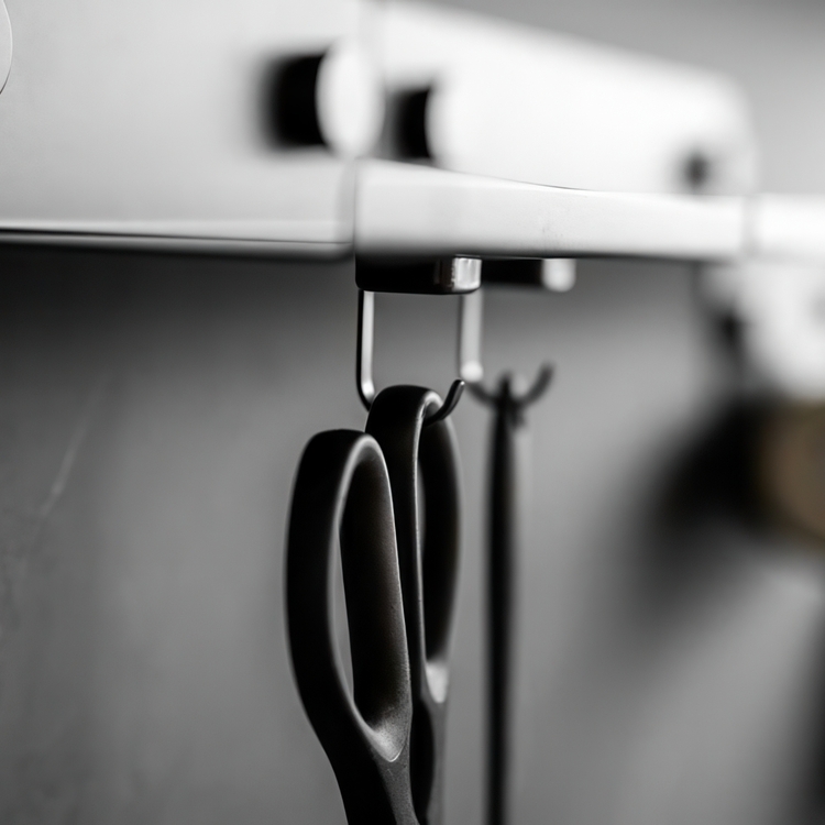 Magnetic under the shelf hooks , Set of 6, JET, 2 x 2 x H3,9 cm, Black