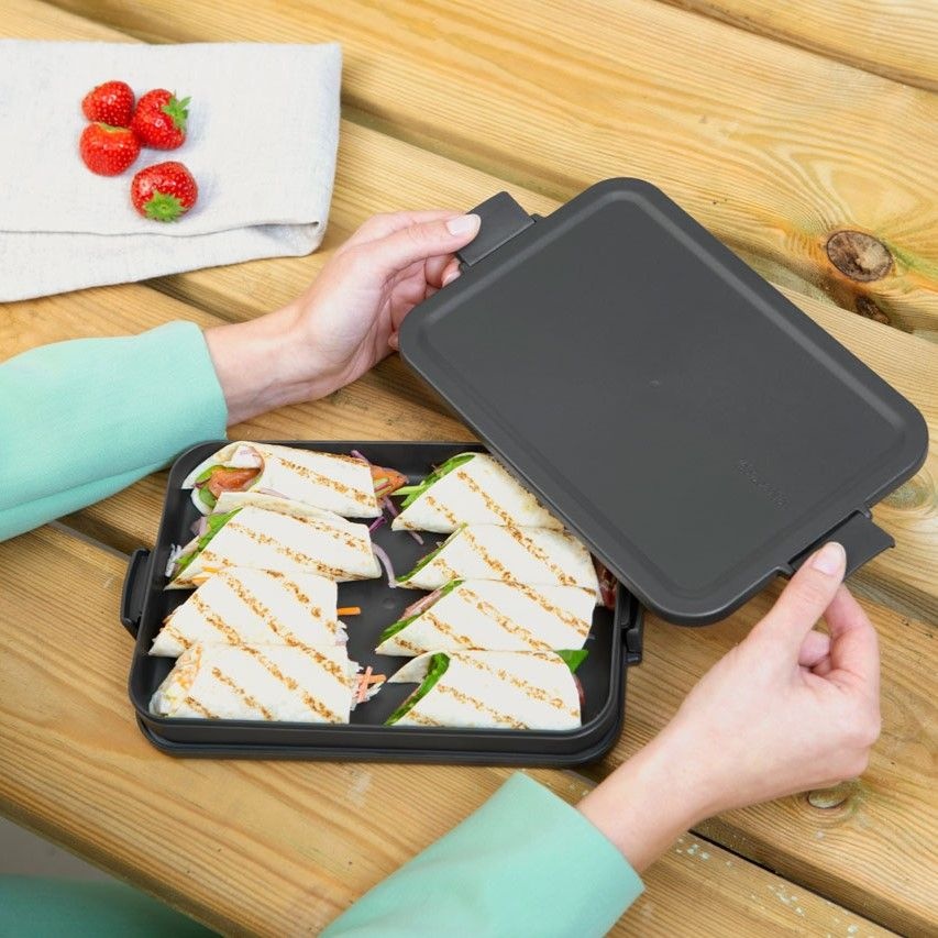 Food storage, 1,1 L, BRABANTIA MAKE & TAKE FLAT LUNCH BOX , 25,5 x 16,7 x H 3,7 cm, Dark grey