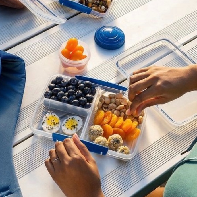 Food Storage box, 3 Compartments, SISTEMA MULTI SPLIT TO GO, 23 x 17 x H 4,3 cm, Clear / Blue