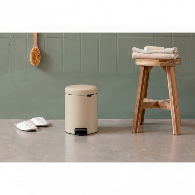 Trash Can / Pedal Bin, 3 L, BRABANTIA NEWICON, Ø 17 x H 26,4 cm