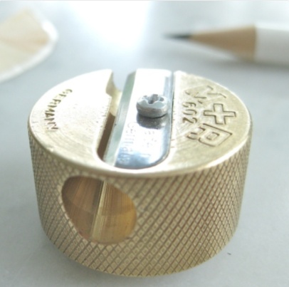 Pencil Sharpener in metal, Round, M+R 602, ∅2,5 cm, Brass