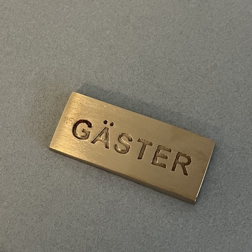 Sign, GÄSTER, 5 x 2 cm, Exmez, Brass