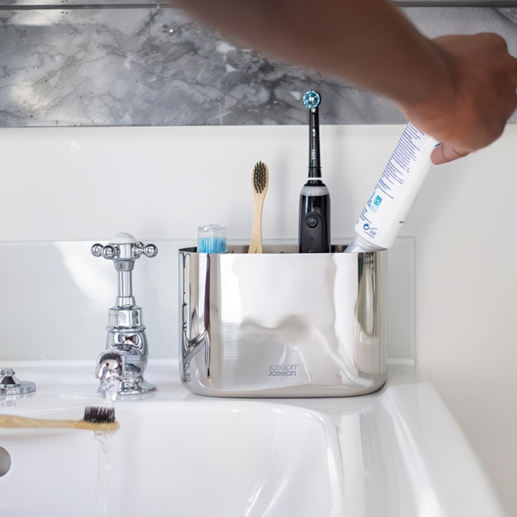 Stand for electric toothbrushes, EASY STORE LUXE, 18 x 9 x H 11,5 cm, Joseph Joseph, Stainless-steel