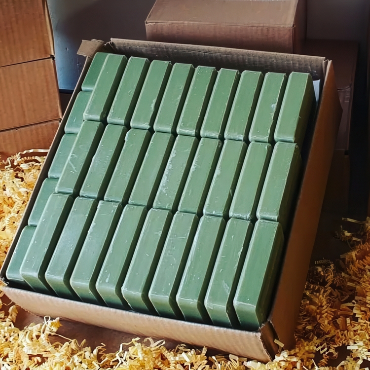 Soap with Olive oil, from Provence, HUILE D'OLIVE, 8,5 x 5 x H 2,5 cm, Olive Green