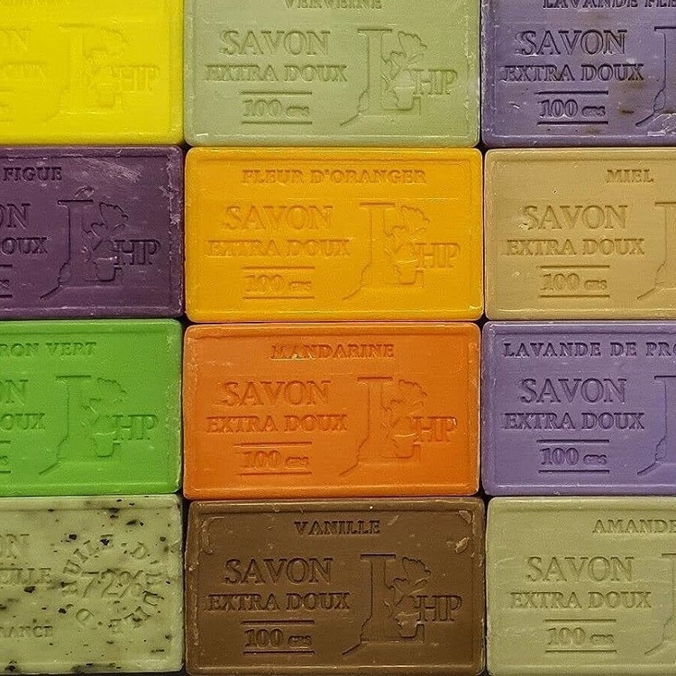 Soap with Vanilla Scent, 100 g, SAVON DE MARSEILLE VANILLE, 8,5 x 5 x H 2,5 cm, Brown